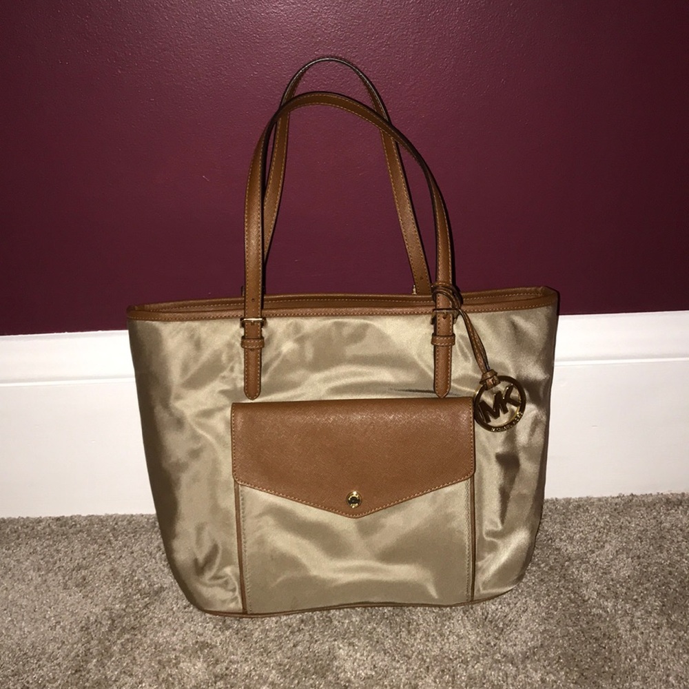 Michael Kors jet set nylon large pocket tan tote